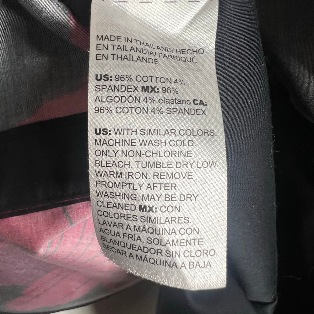 CHICO'S No-Iron Chic Stretch Shirt Classic Fit Black Multi Floral Womens Size 12 - Picture 4 of 5